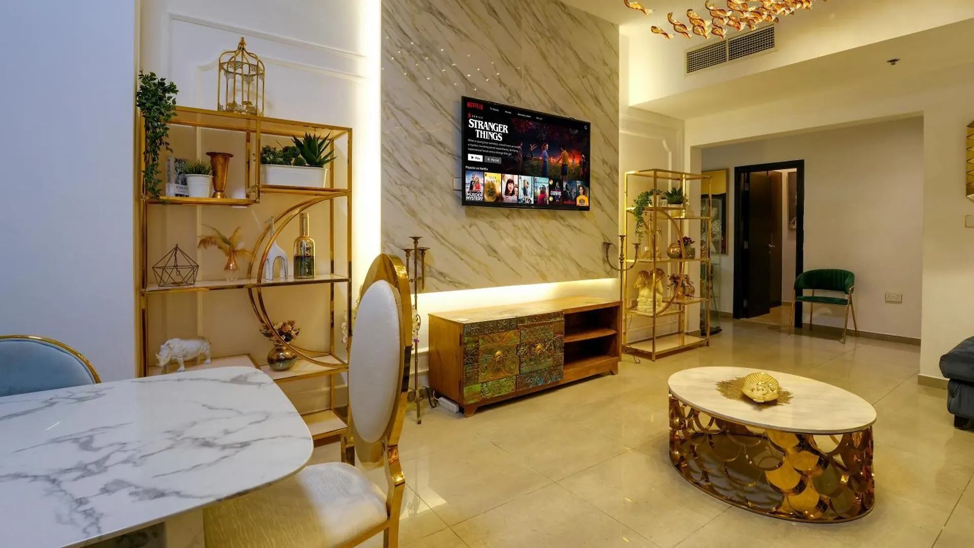 Villa With Private Pool & Huge Terrace Overlooking The Marina Dubai Holiday home